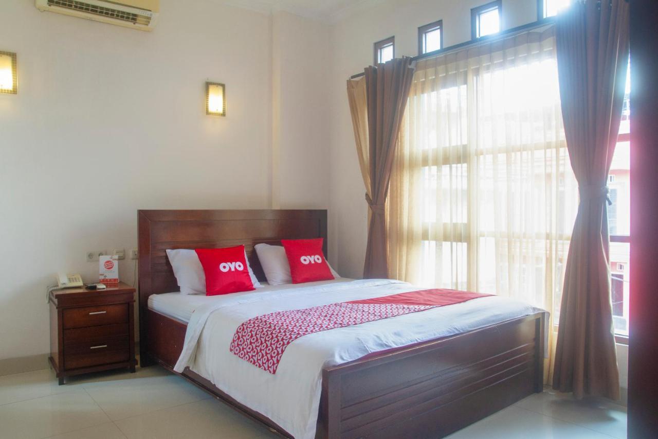 Oyo 3894 Karunia Muslim Syariah Hotel Jacarta Exterior foto