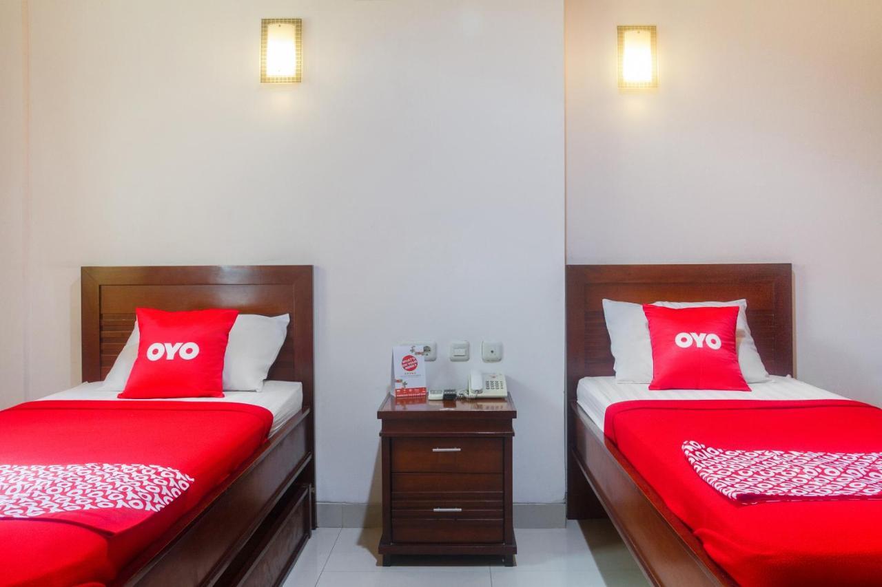 Oyo 3894 Karunia Muslim Syariah Hotel Jacarta Exterior foto