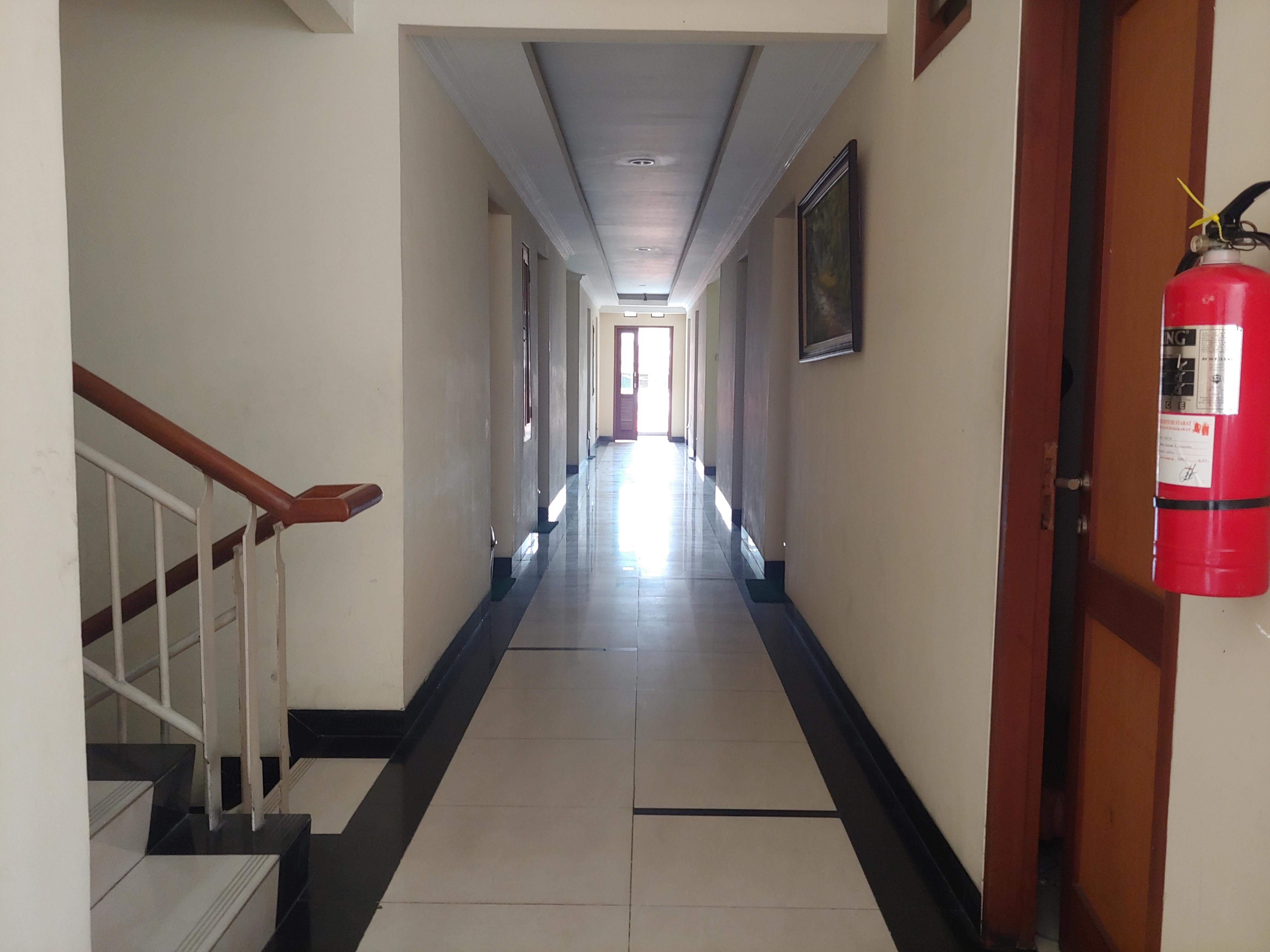 Oyo 3894 Karunia Muslim Syariah Hotel Jacarta Exterior foto